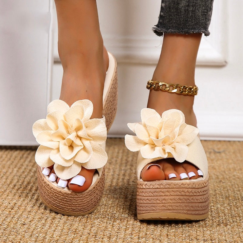 Alfie™ | Keilsandalen