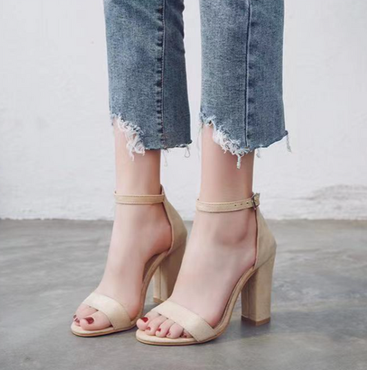 Julie™ | Riemchen-Pumps